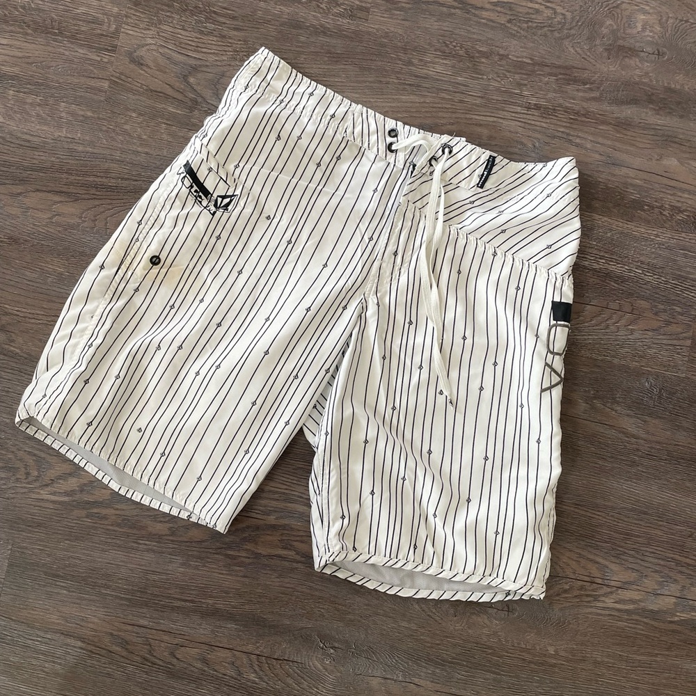 Men’s Volcom Boardshorts